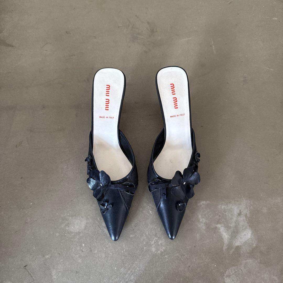 MiuMiu ミュウミュウ　archive　パンプス 　ミュール　レザーフラワー