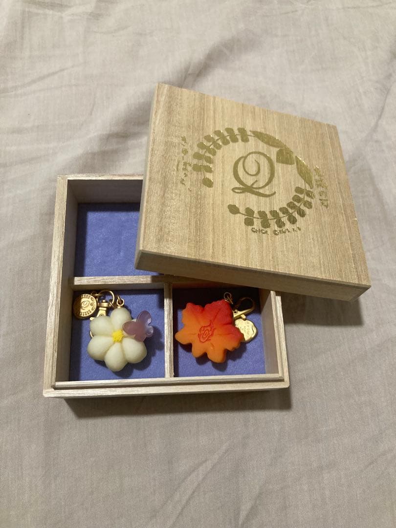 Q-pot.×鬼滅の刃 和菓子バッグチャーム 桐箱 煉獄杏寿郎 胡蝶しのぶ