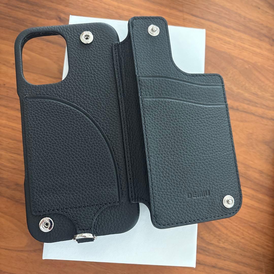 DEMIUブラック　iPhone16