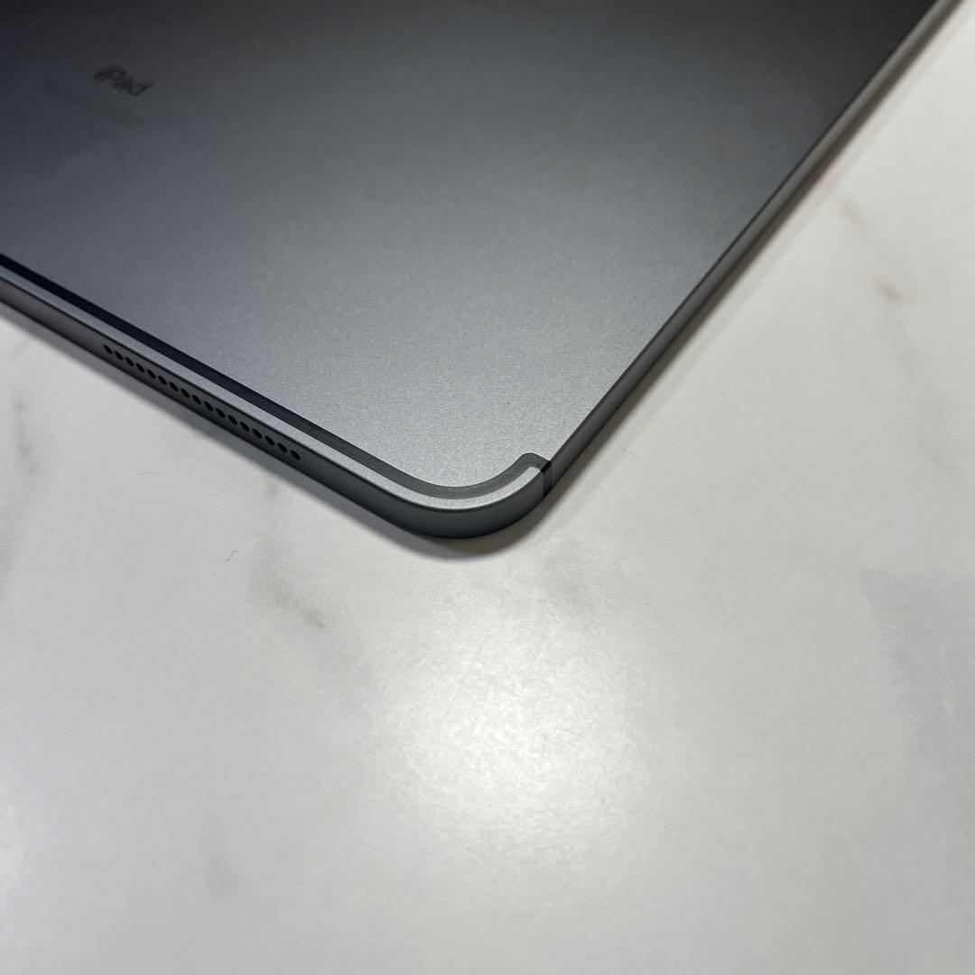 iPad Pro 12.9 Wi-Fi + Cellular第3世代