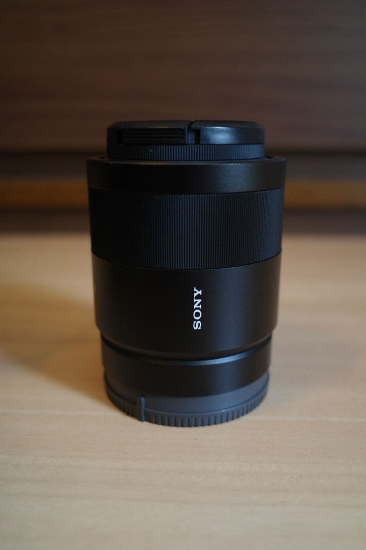 sony Sonnar T* FE 55mmF1.8SEL55F18Zカバー付き