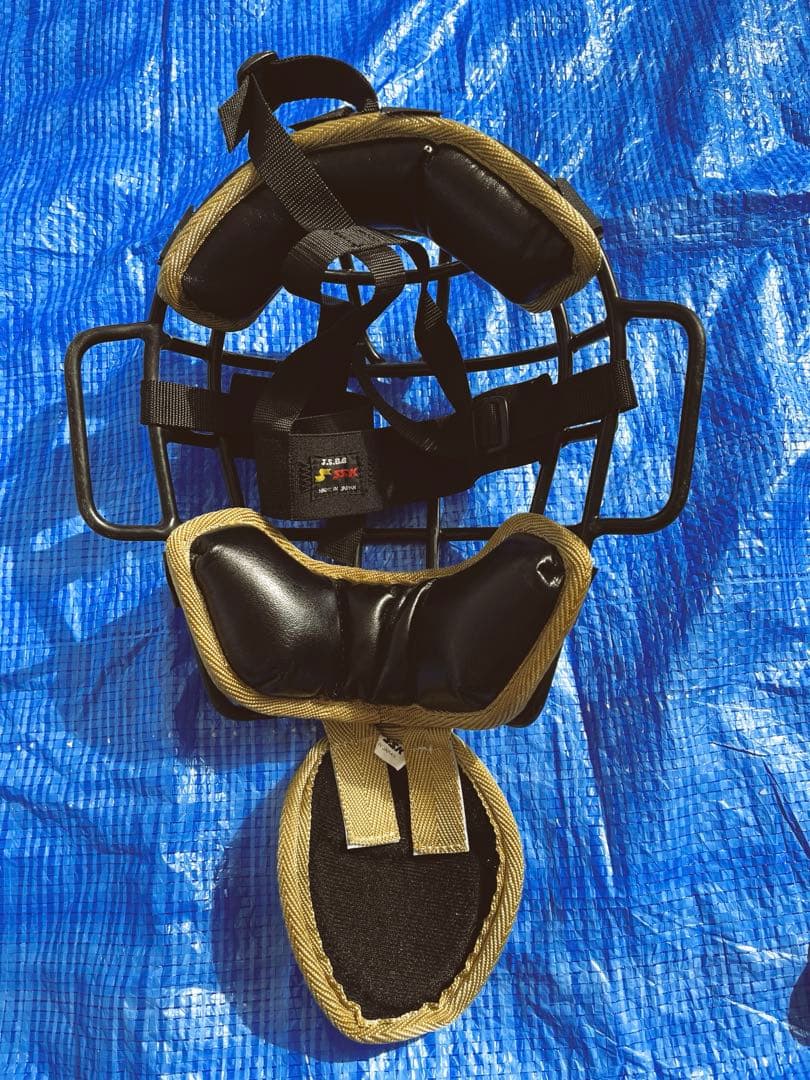 美品　SSK キャッチャー防具　新品ロジン付き