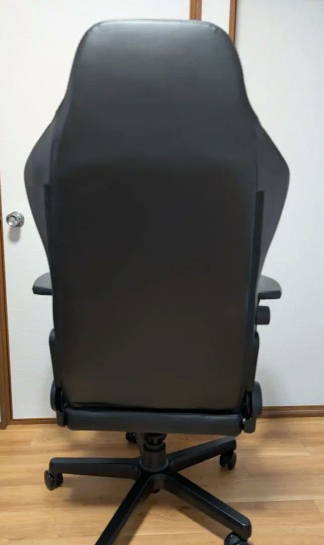【今週限定値下げ！美品】noblechairs HERO ＋座布団＆肘サポ付き
