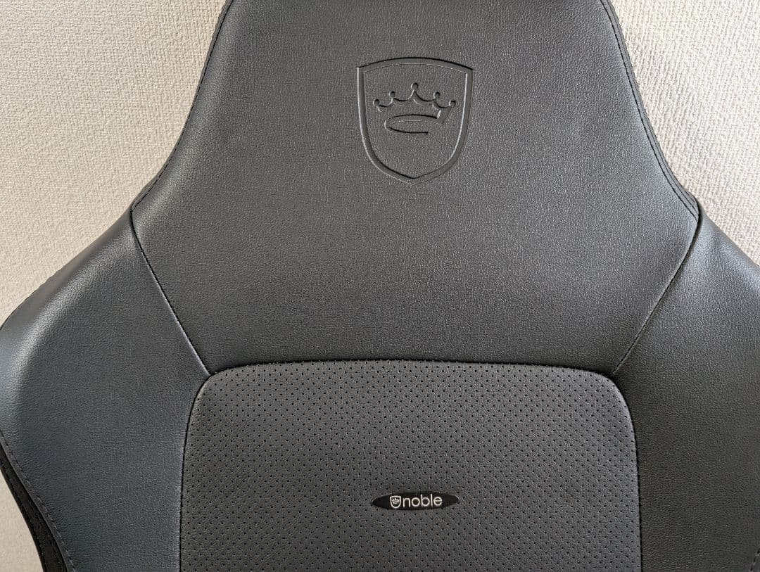 【今週限定値下げ！美品】noblechairs HERO ＋座布団＆肘サポ付き