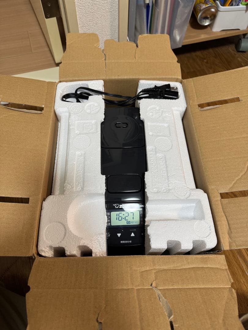 Zojirushi NL-BR05 炊飯器 ブラック　３合炊き