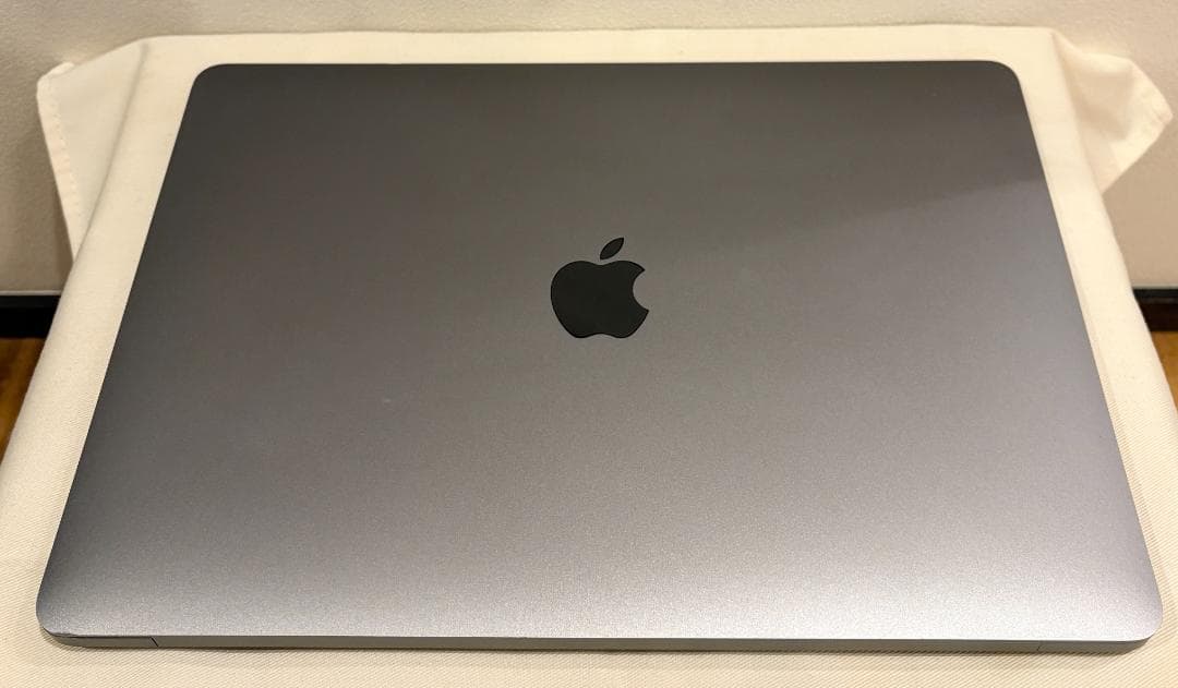 MacBook Air M1 8GB 256GB シルバー 箱・充電器付