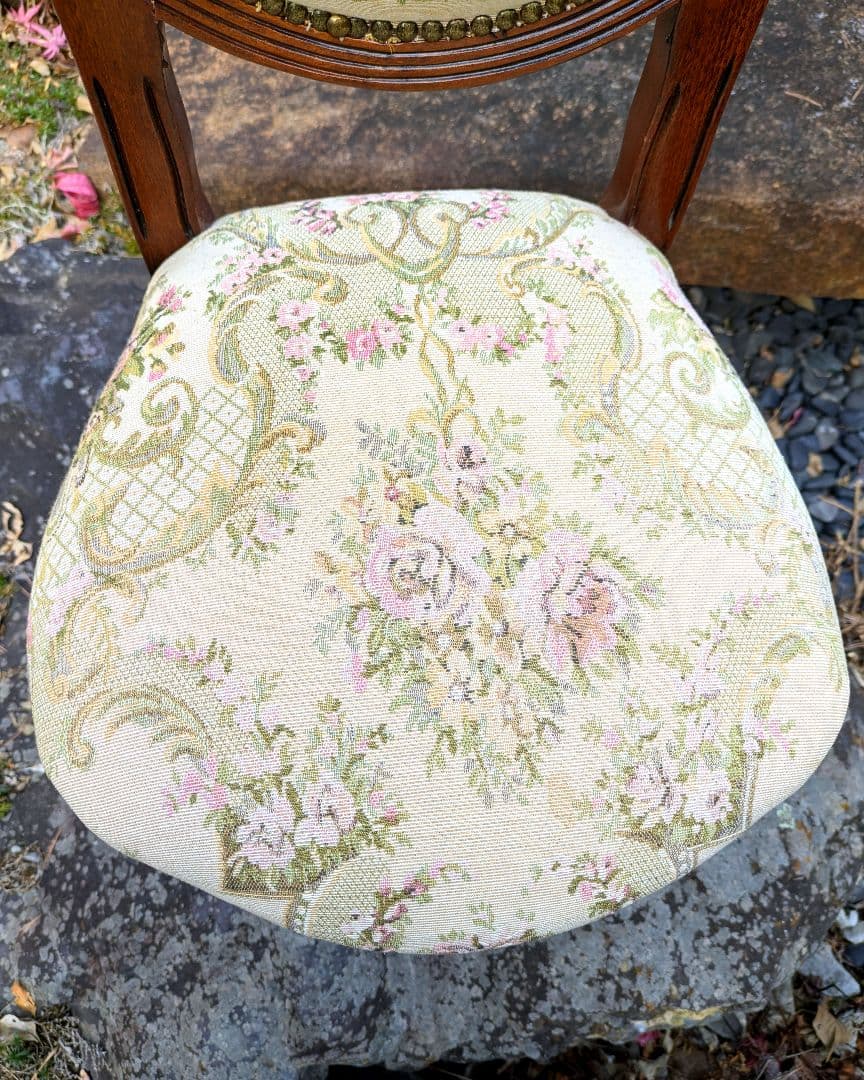 【専用】アンティーク　ロココ調　猫足　ゴブラン織り風　ドールチェア　ビスクドール