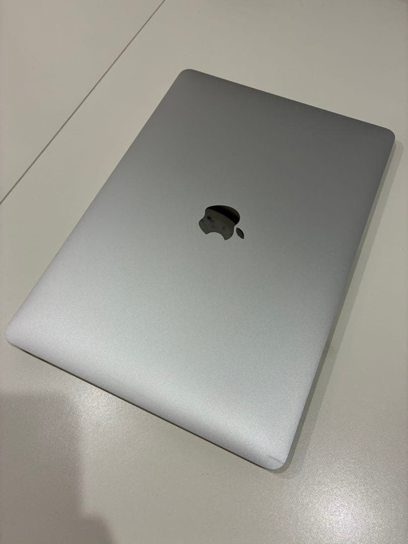 2020 Apple MacBook Air 13インチ 256GB シルバー