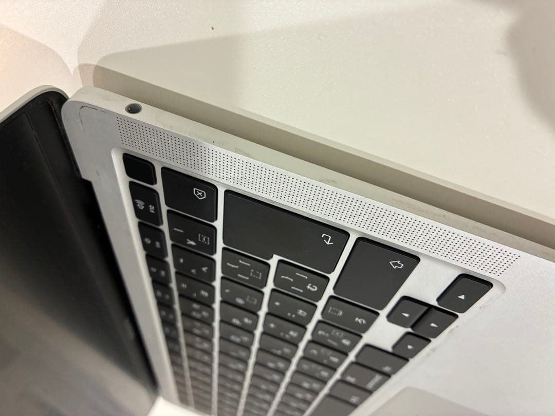 2020 Apple MacBook Air 13インチ 256GB シルバー