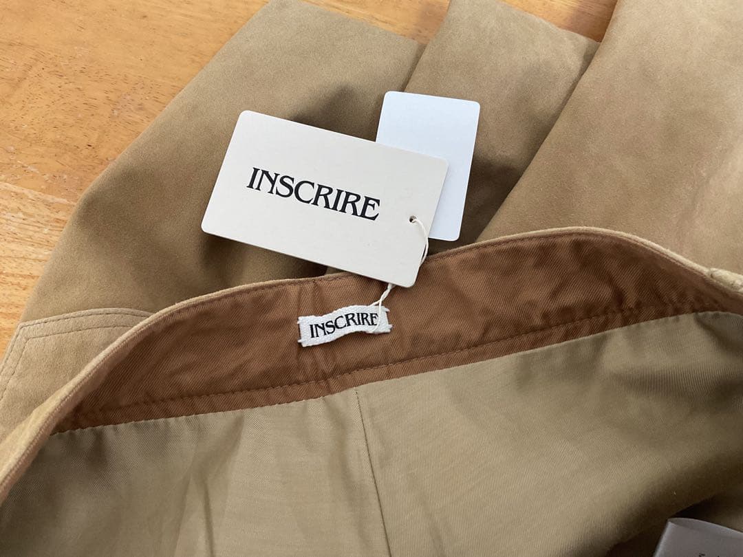 新品未使用 アンスクリア INSCRIRE 山羊革ベージュ ハーフパンツ 36