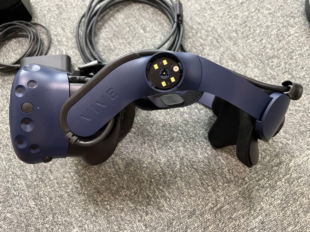 HTC Vive Pro 一式 (HMDのスピーカーとフェイスクッションなし)