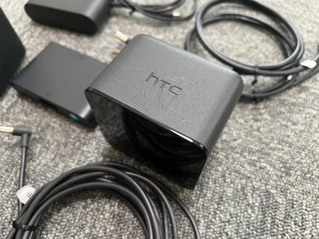 HTC Vive Pro 一式 (HMDのスピーカーとフェイスクッションなし)