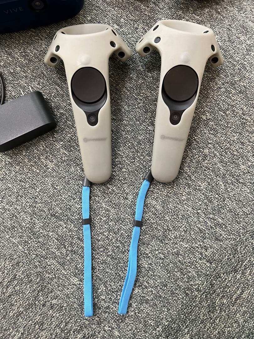 HTC Vive Pro 一式 (HMDのスピーカーとフェイスクッションなし)