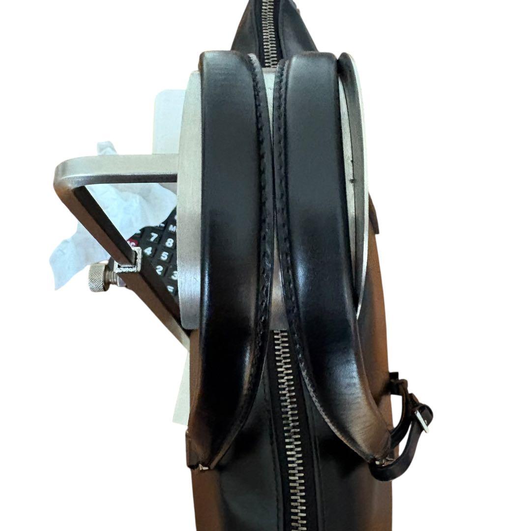 GUCCI 本革　ビジネスバッグ 黒 超軽量 A4可　オールレザー　美品　グッチ