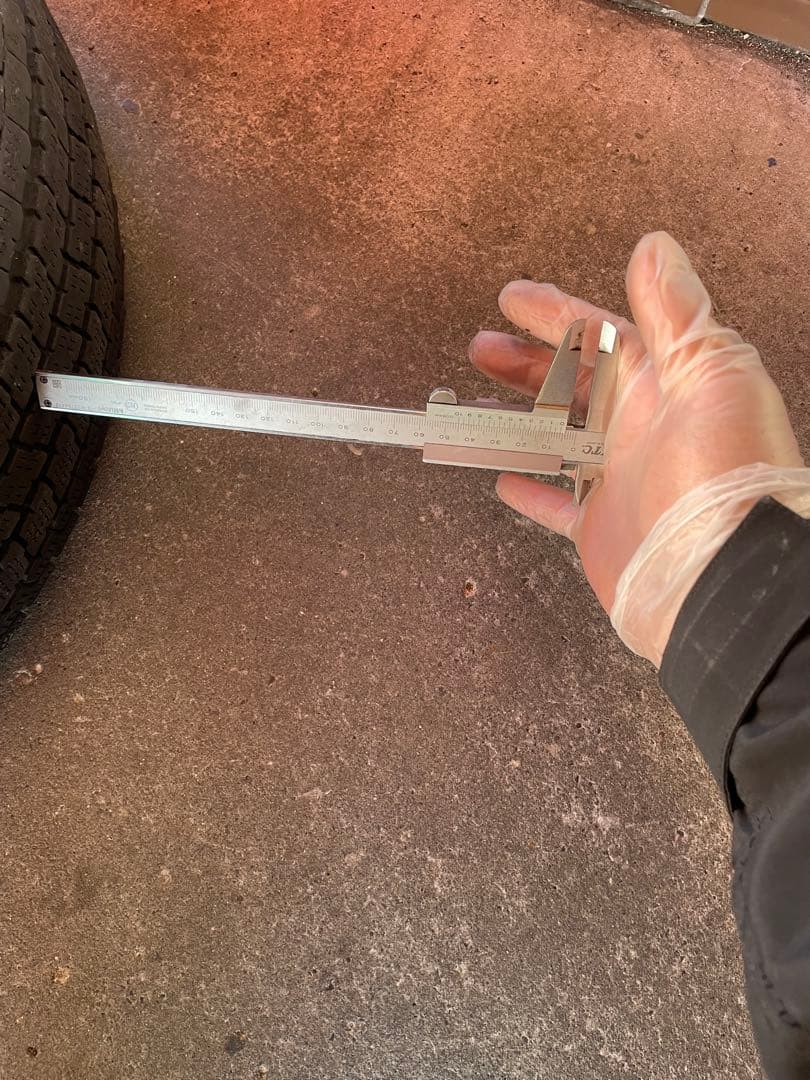 神奈川県引き取り限定　マツダ　ボンゴ　SKP2L スタッドレスタイヤ6本