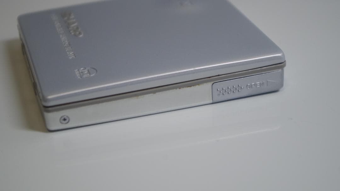 A4244 SHARP アウビィ MD-DS8-S MDプレーヤー シルバー