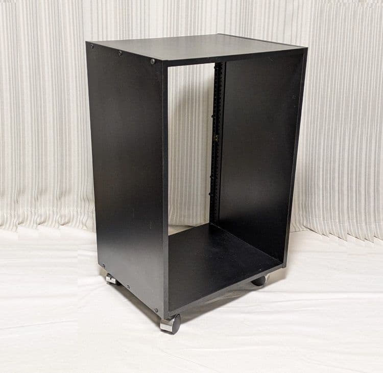 スタジオラック　キャスター付き 16U黒