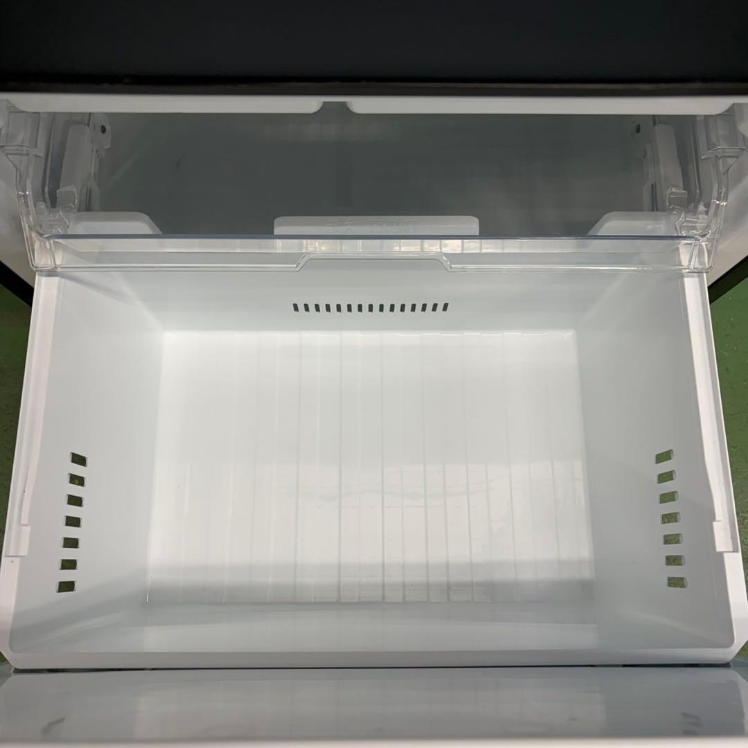 633 TOSHIBA 22年製　大型冷蔵庫　右開き　326L 自動製氷　保証込