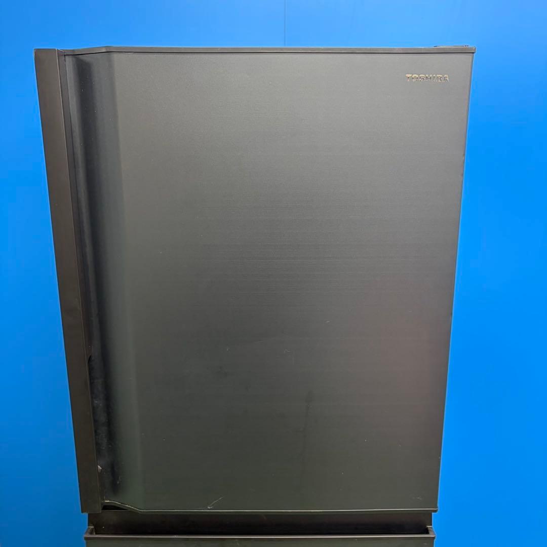 633 TOSHIBA 22年製　大型冷蔵庫　右開き　326L 自動製氷　保証込