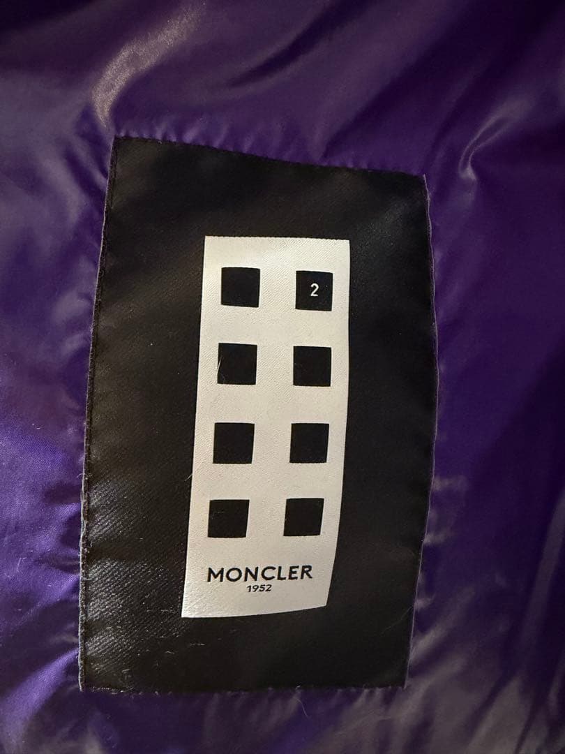 モンクレールダウンベスト　2