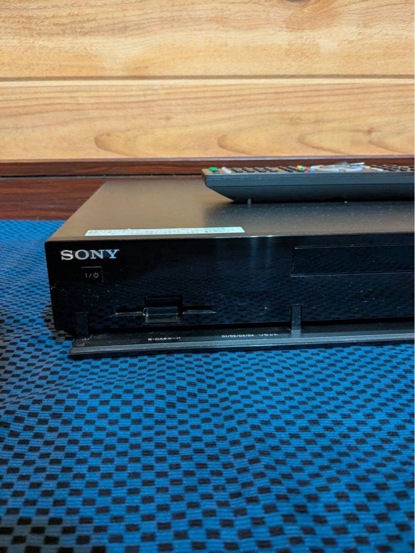 Sony ブルーレイレコーダー リモコン付き