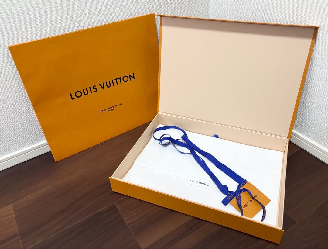 ルイヴィトン 空箱13個、袋14個 その他