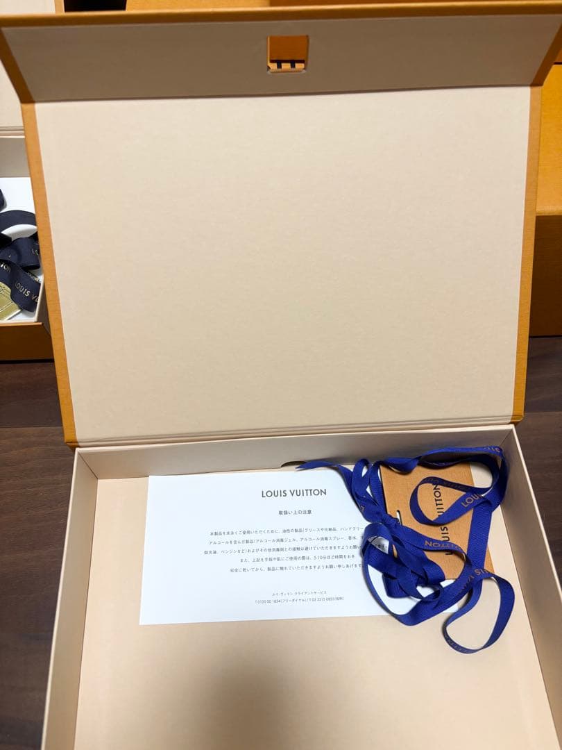 ルイヴィトン 空箱13個、袋14個 その他