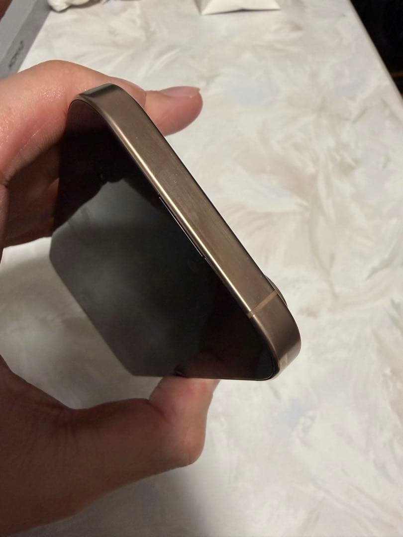 【おまけ多数】iPhone 16 Pro Desert Titanium 256