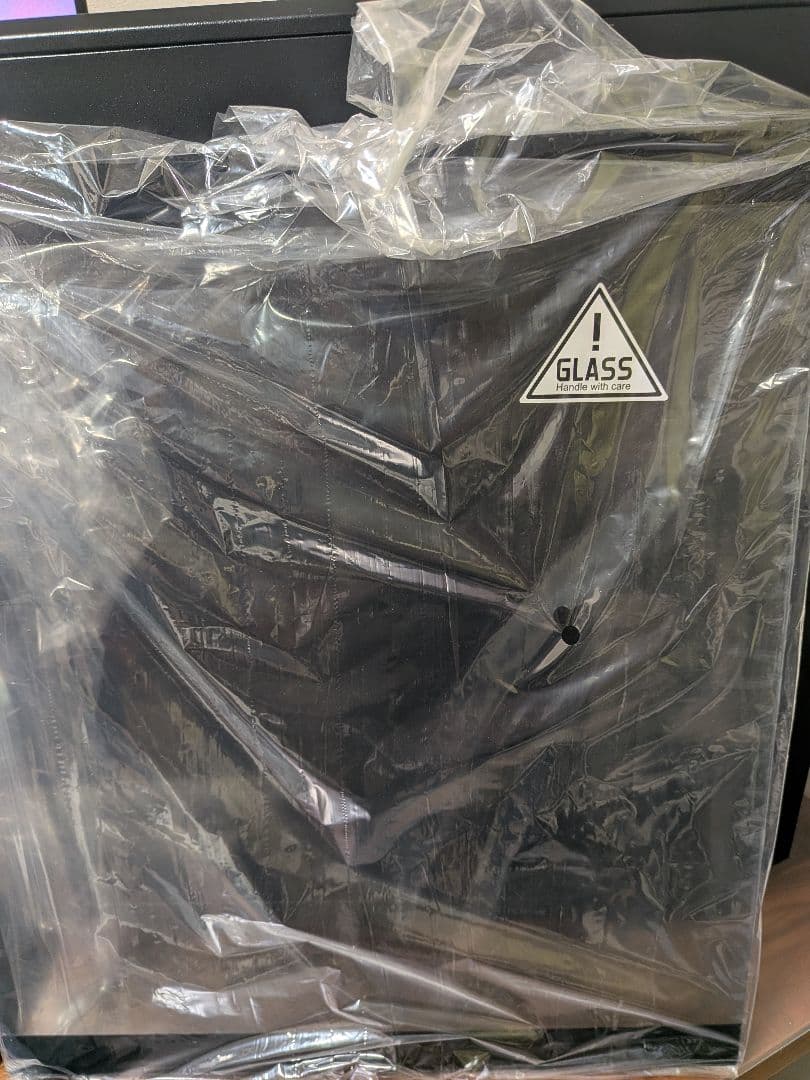 Fractal Meshify 2 compact solid と TG