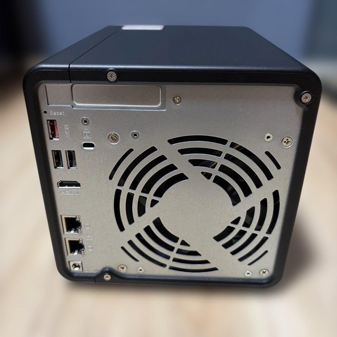 外付けハードディスク・ドライブ QNAP TS-464 NAS 8GB