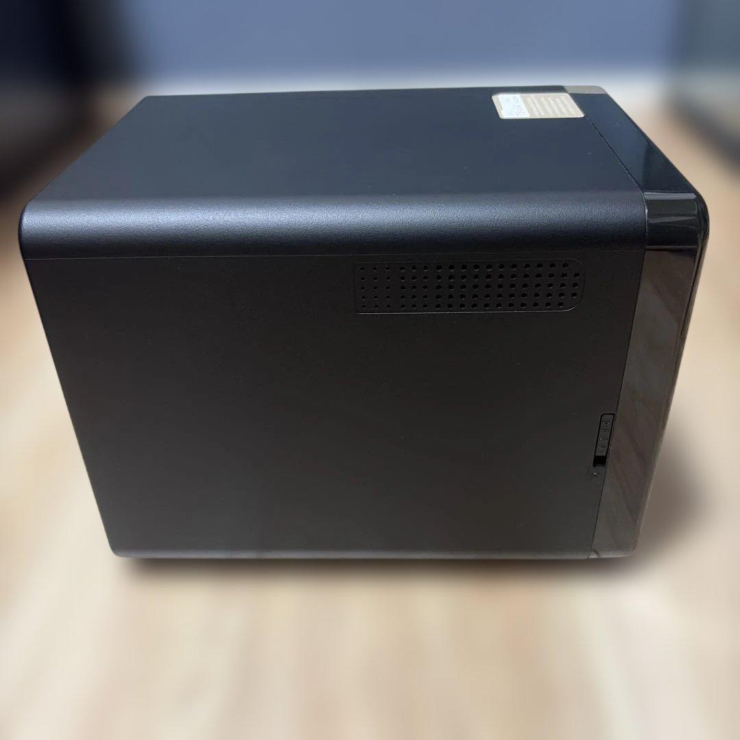 外付けハードディスク・ドライブ QNAP TS-464 NAS 8GB