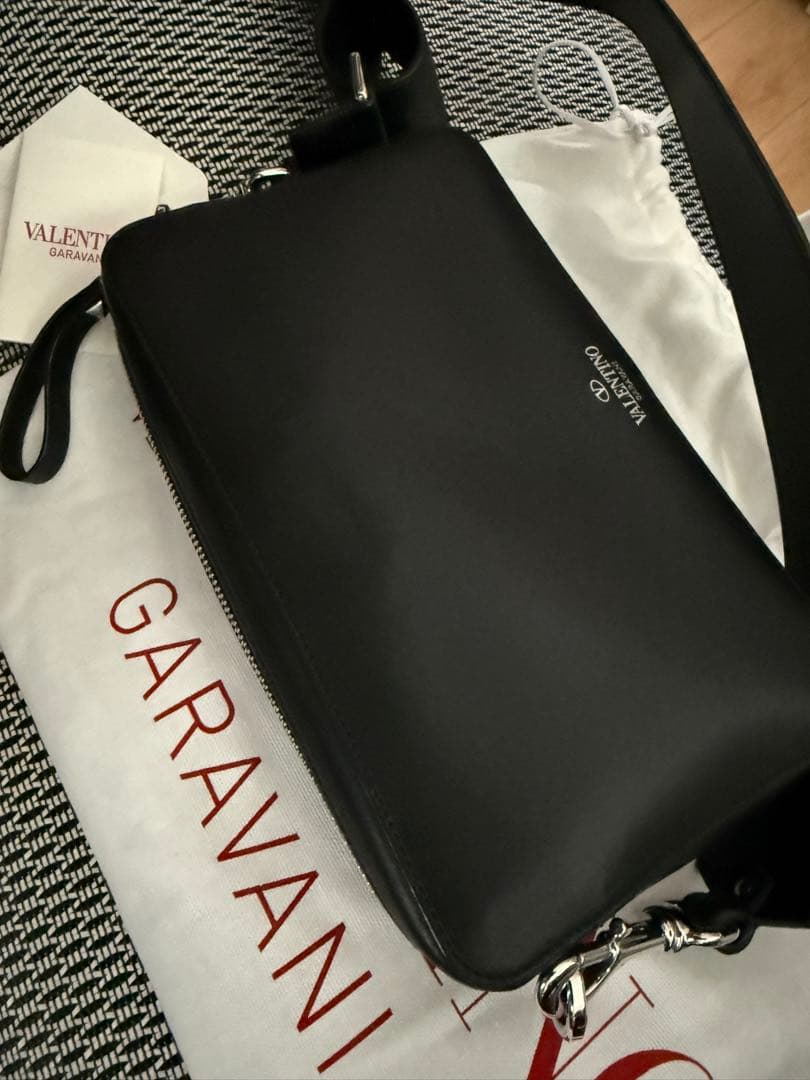 VALENTINO VLTNショルダーバッグ クロスボディ