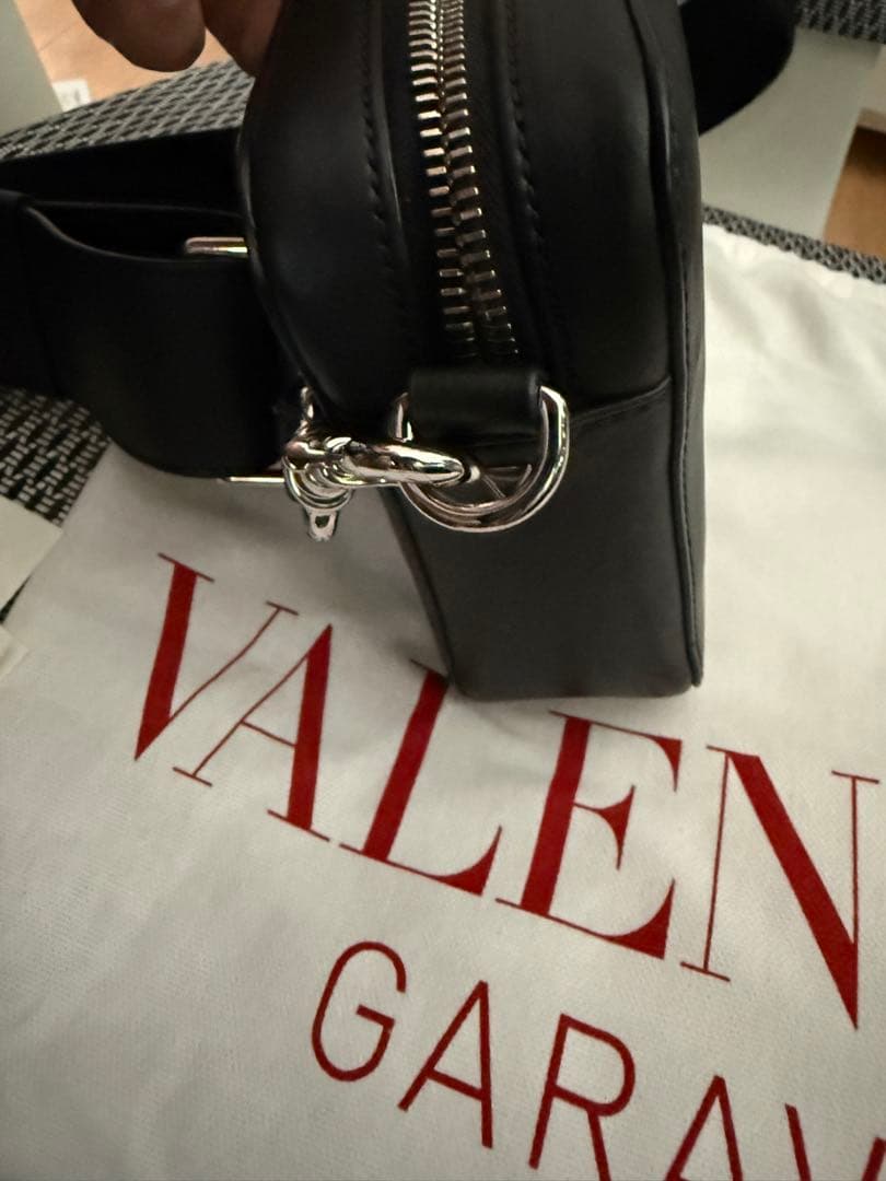 VALENTINO VLTNショルダーバッグ クロスボディ