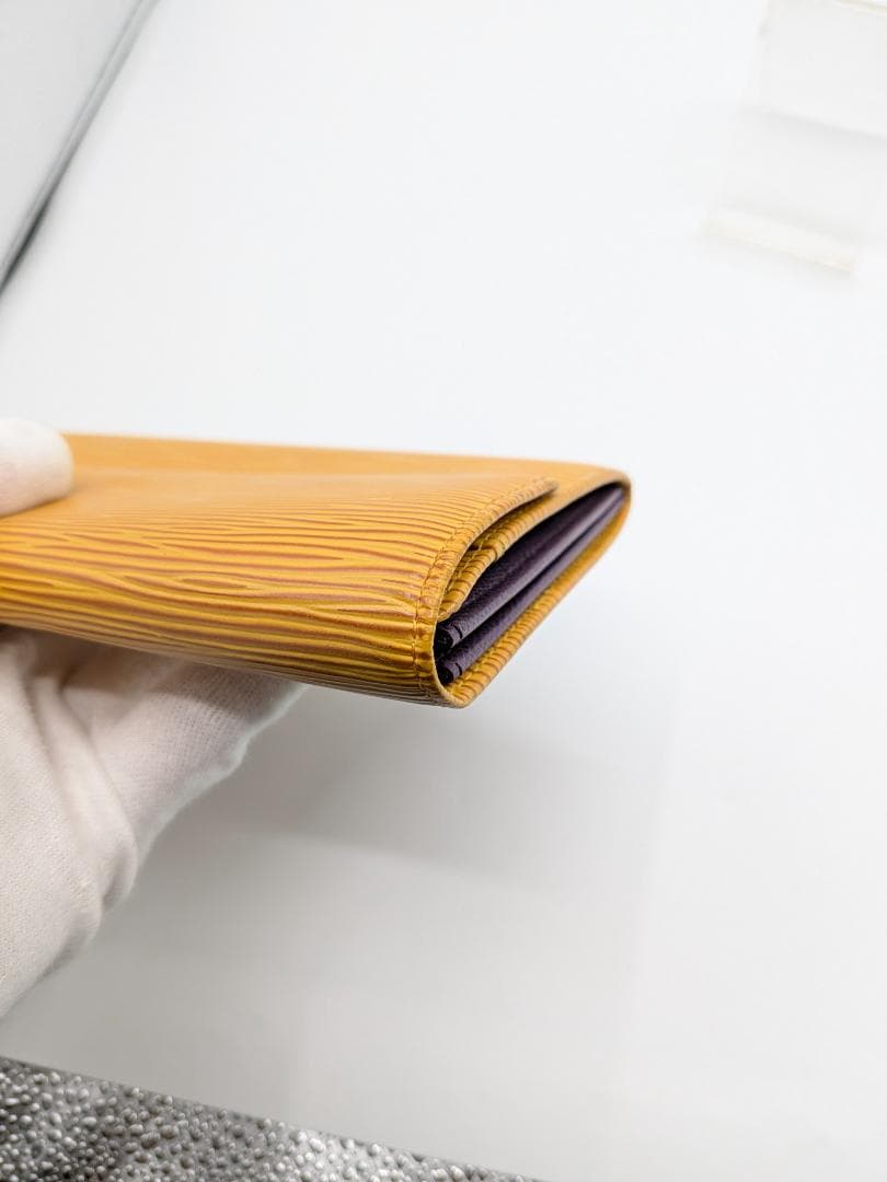 ルイヴィトン ポルトフォイユサラ エピ タッシリイエロー 0IN