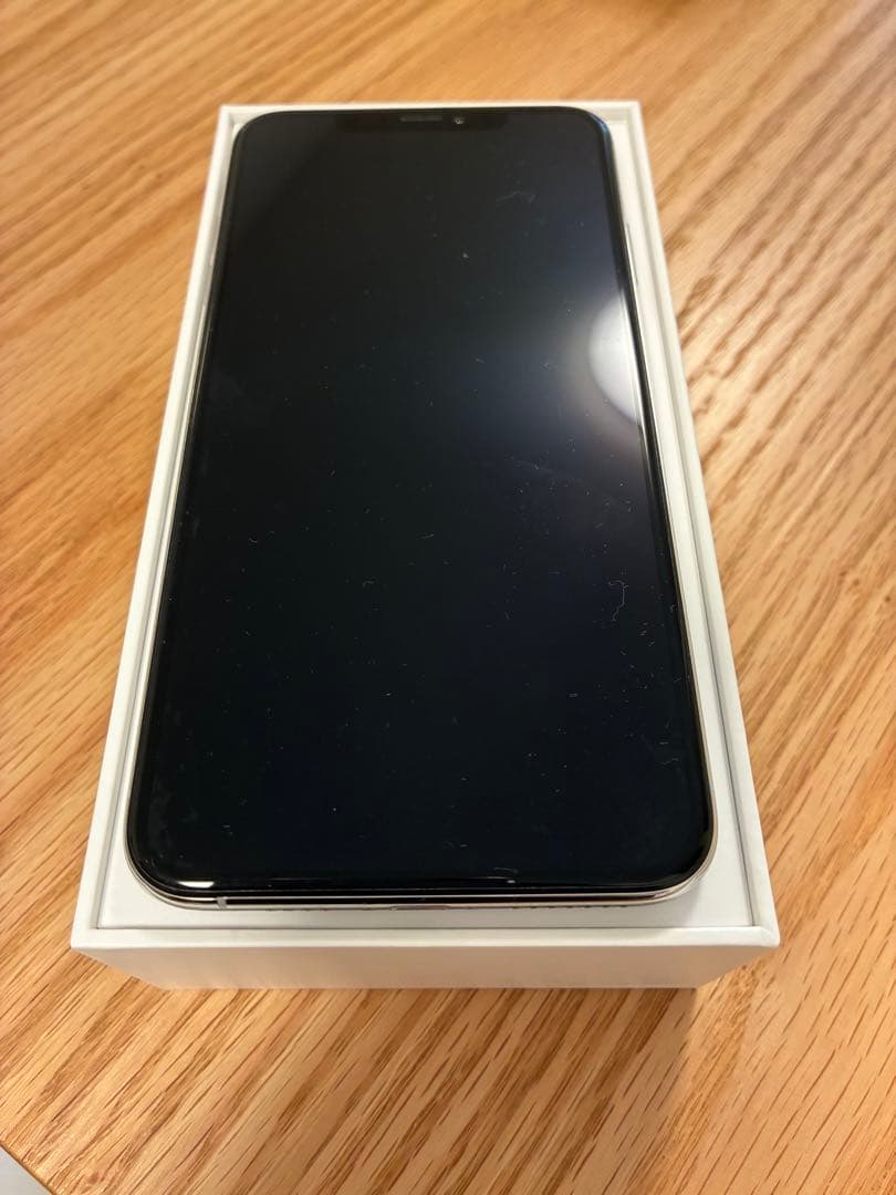 Apple iPhone XS Max 256GB シルバー