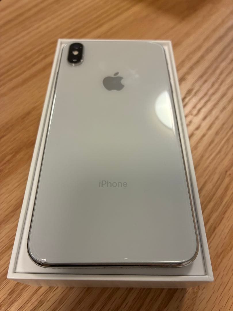 Apple iPhone XS Max 256GB シルバー