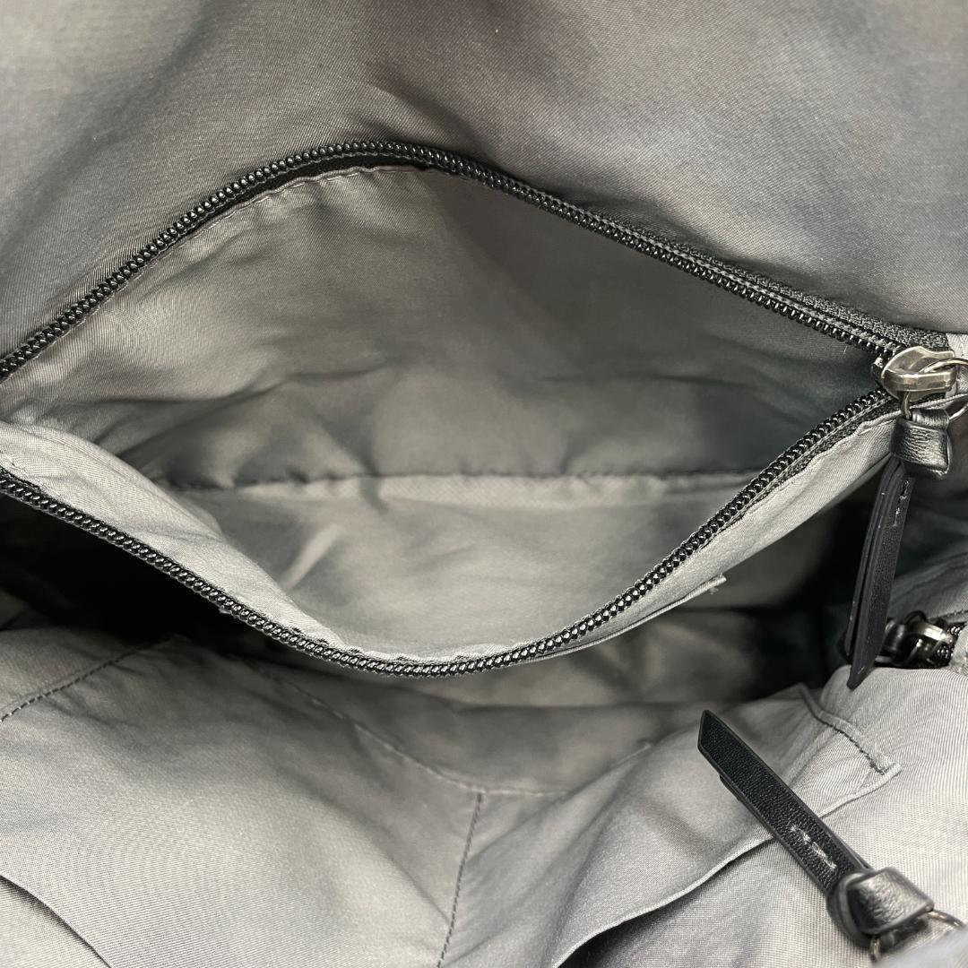 良品 TUMI バックパック ナイロン ブラック DEVOE メドウ