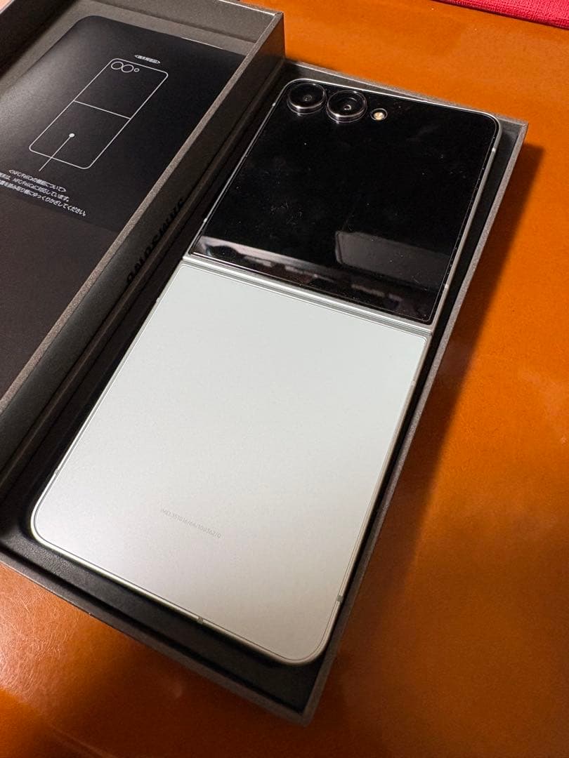 G*n様 Samsung zflip 7 ミント　256G SIMフリー