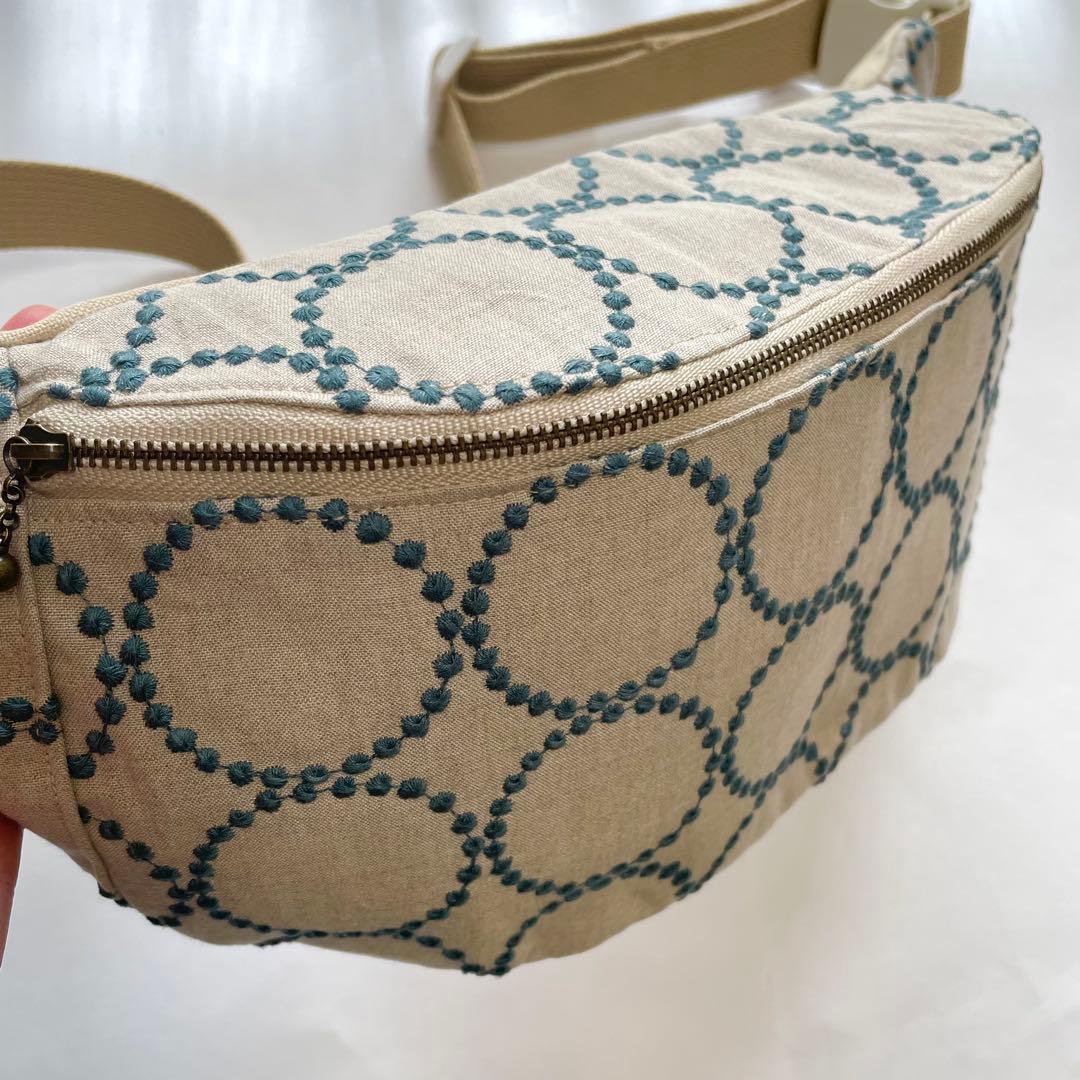 ラスト　ミナペルホネン タンバリンベージュ　ハンドメイドボディバッグ