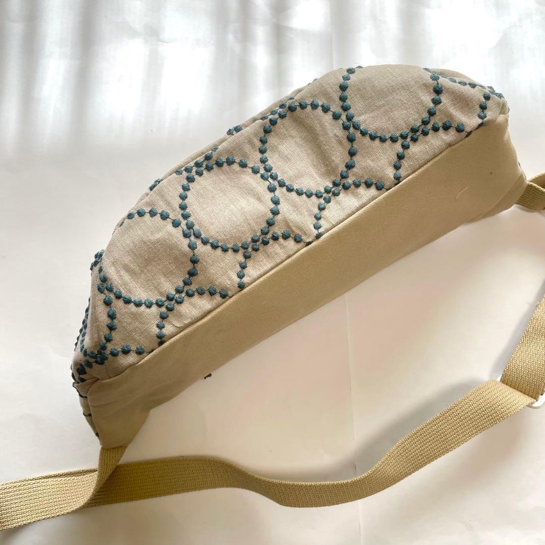 ラスト　ミナペルホネン タンバリンベージュ　ハンドメイドボディバッグ