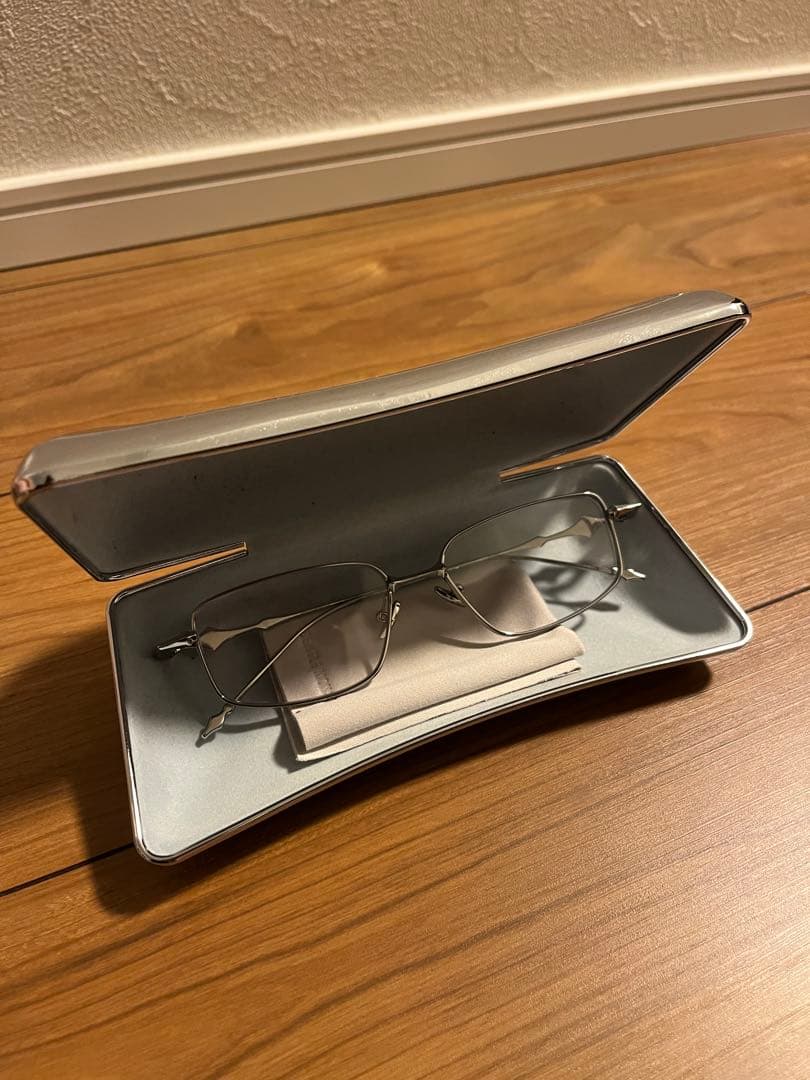 小物 Gentle Monster Atomic 02