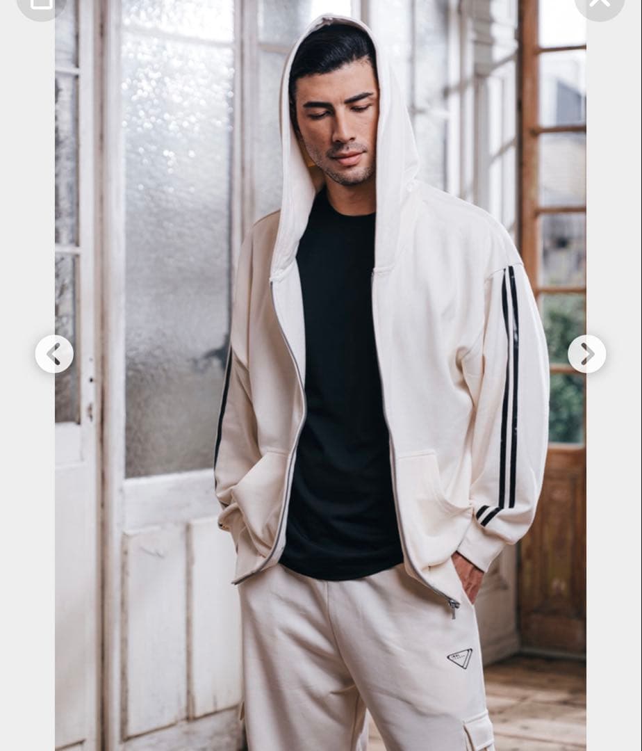 新品タグ付き★IRAL✖️CRONOS クロノス　ジップパーカーゆんころ