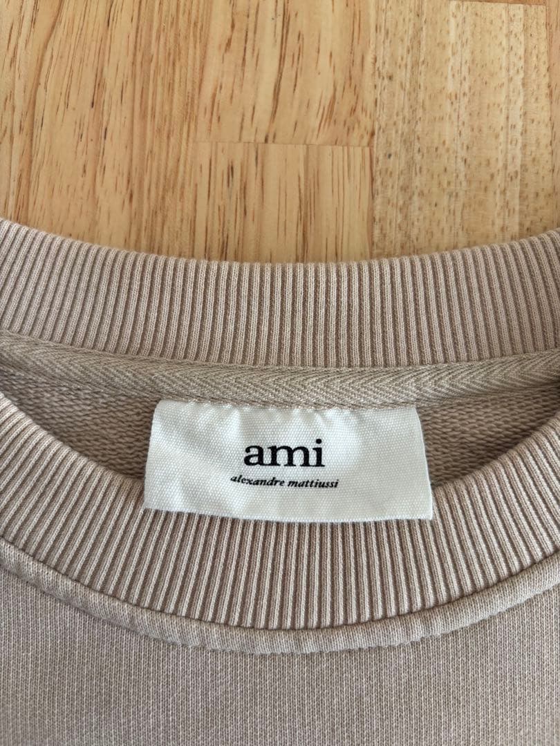 AMI Paris ベージュ クルーネック トレーナー