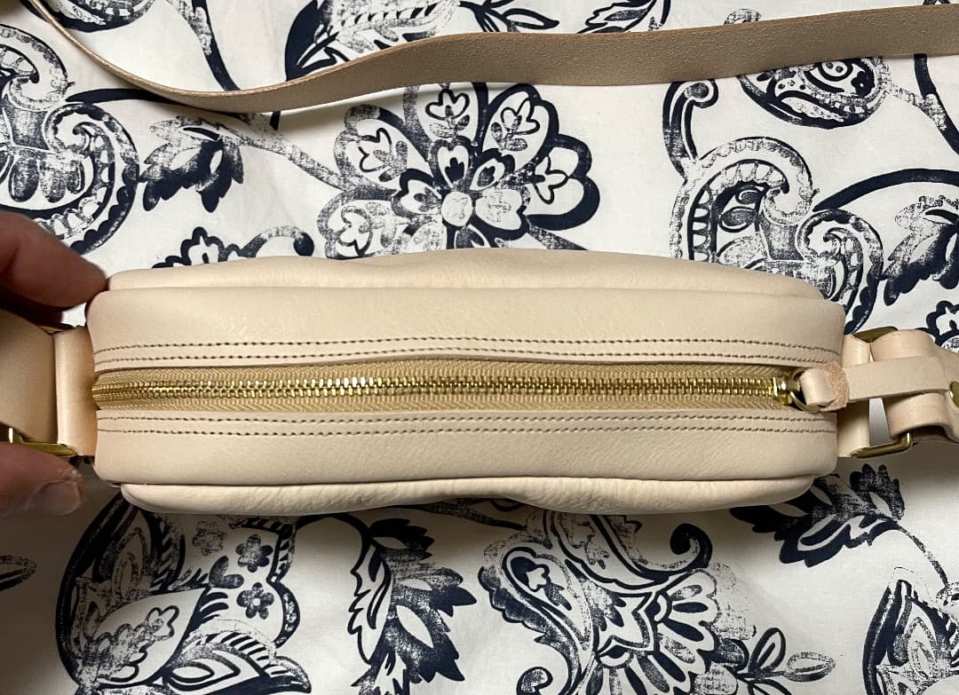 ベルさん専用（予約注文）ヌメ革ショルサーバック