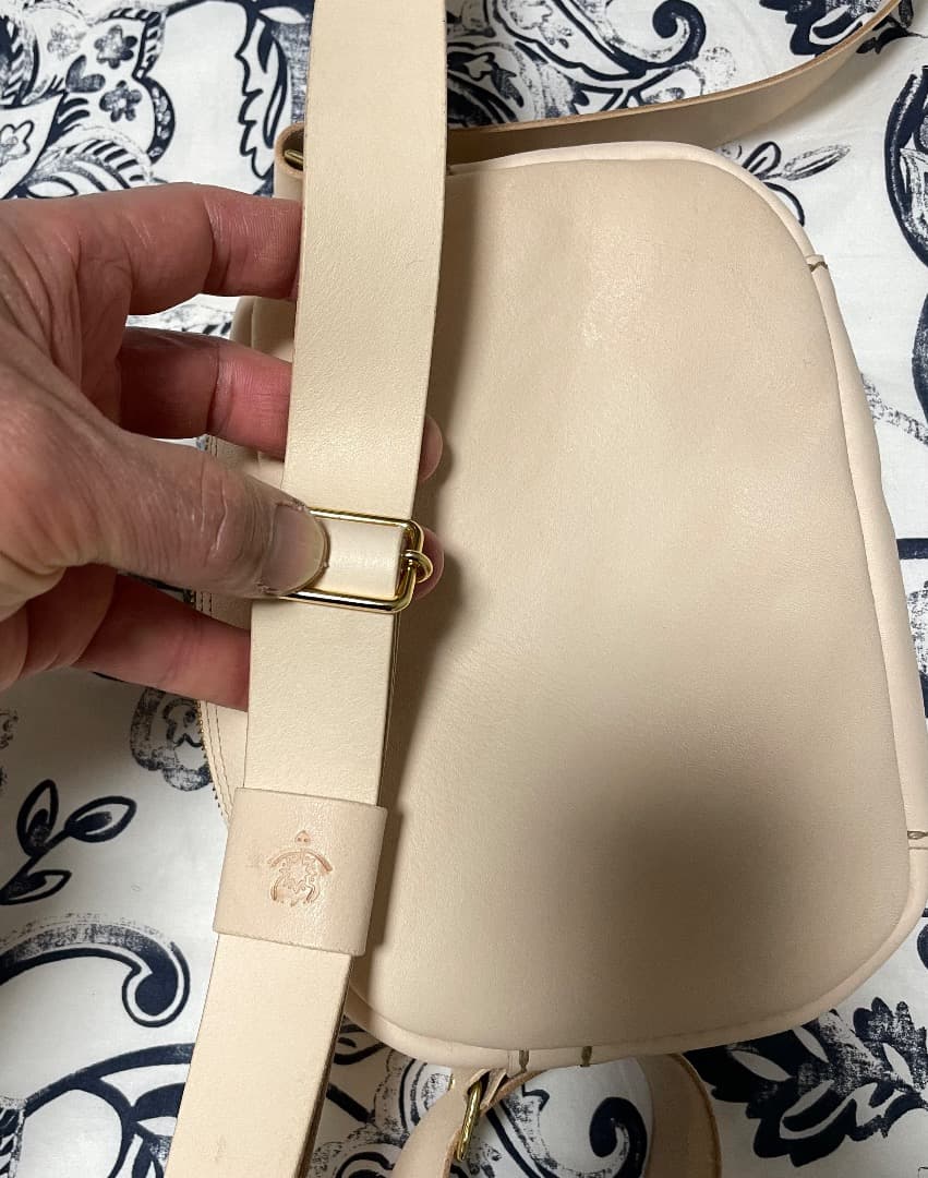 ベルさん専用（予約注文）ヌメ革ショルサーバック