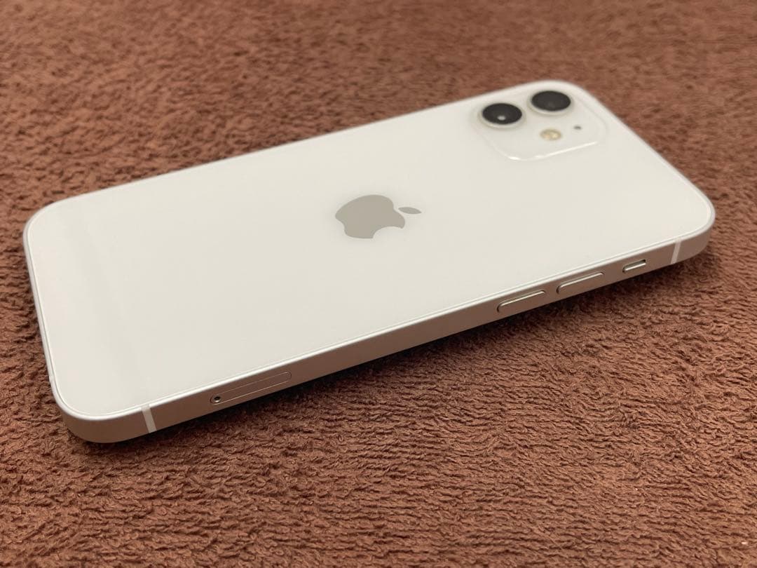 箱付き付属品未使用　iPhone12 64GB ホワイト　simフリー