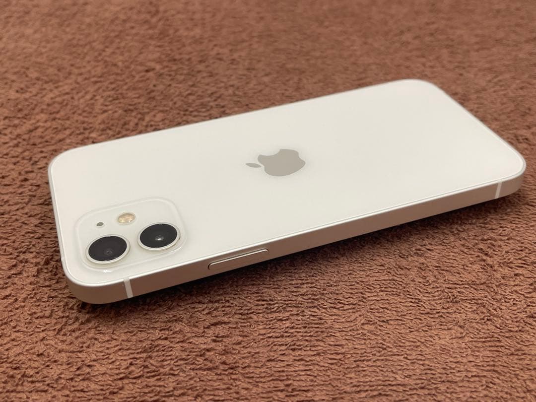 箱付き付属品未使用　iPhone12 64GB ホワイト　simフリー