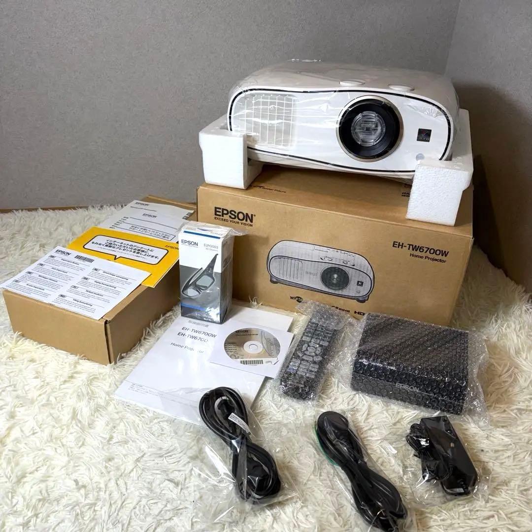 ほぼ未使用 EPSON プロジェクター EH-TW6700W ワイヤレスモデル