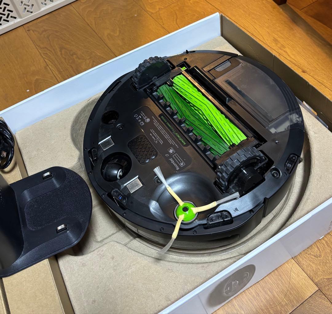 【お値下げ】ルンバ　iRobot Roomba i7 本体 充電ドック・説明書付