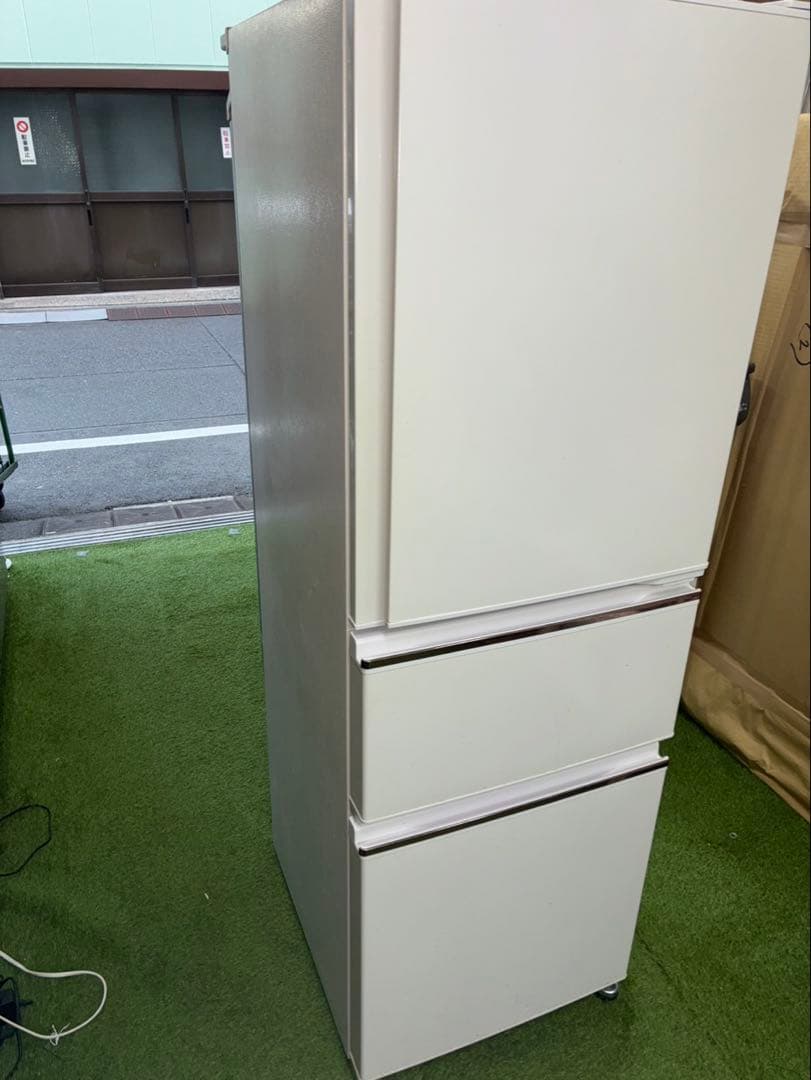 MITSUBISHI MR-CX27C ホワイト 272L 3ドア　冷蔵庫大きめ